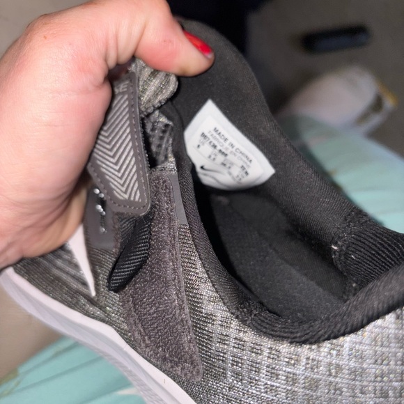 Nike Womens Nike Air Zoom Pegasus 39 FlyeaseSneaker - Picture 4 of 6